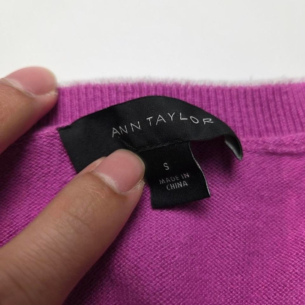 Ann Taylor Magenta Light Sweater Floral Pattern Short Sleeve Top Size Small - Picture 2 of 6